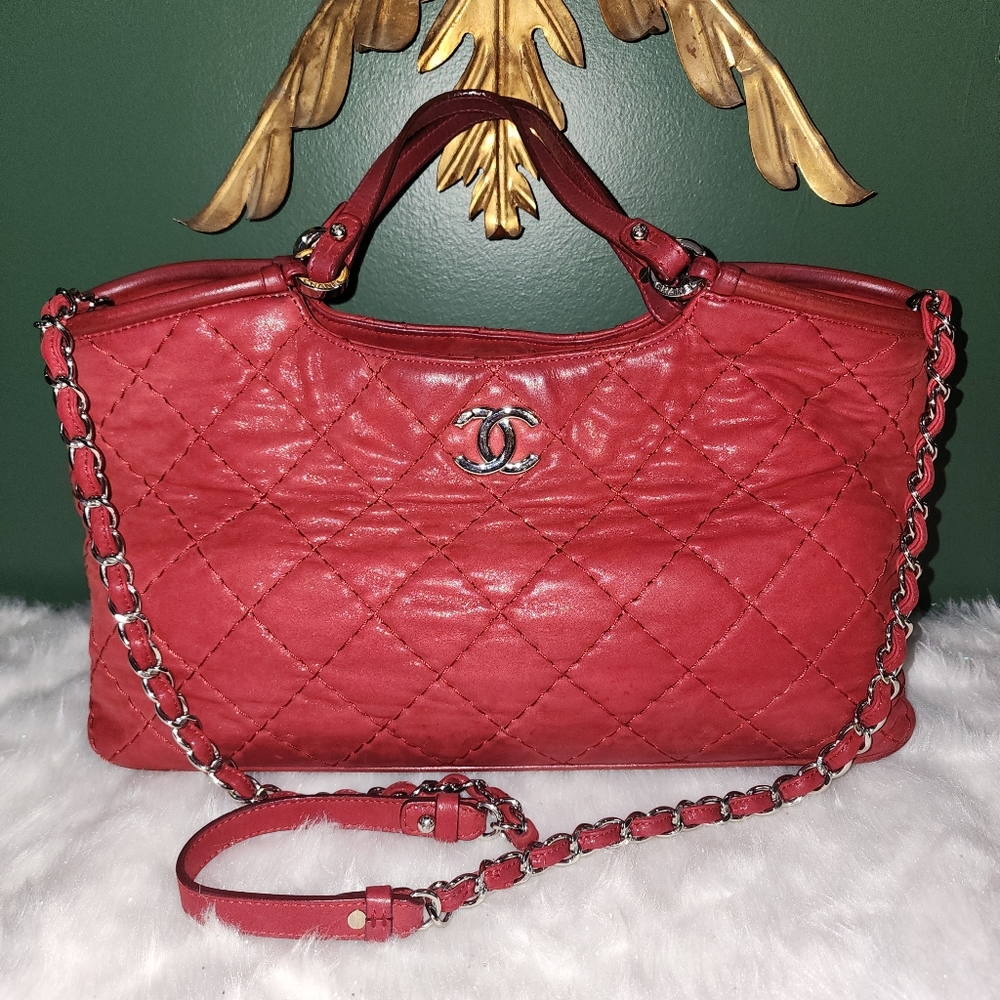 CHANEL QUILTED IREDESCENT RED CALFSKIN TOTE